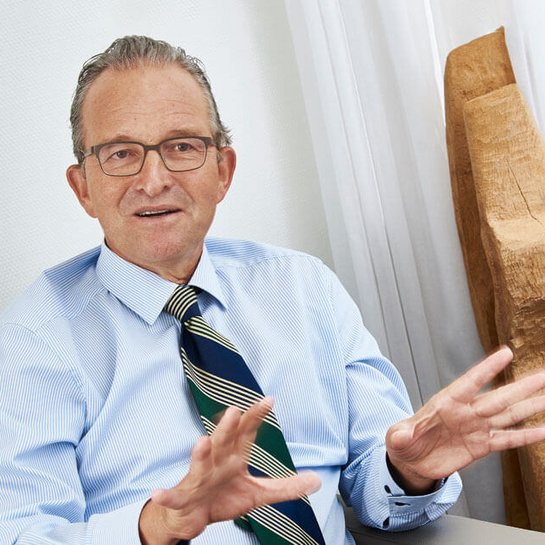 Arthrose-Experte Prof. Dr. Stefan Sell Portrait von Kniearthrose-Experte Stefan Sell.